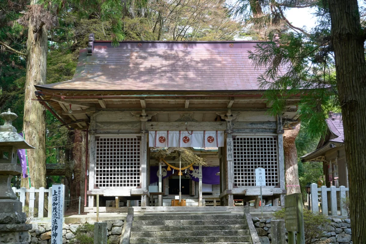 上沼八幡神社 隋神門
