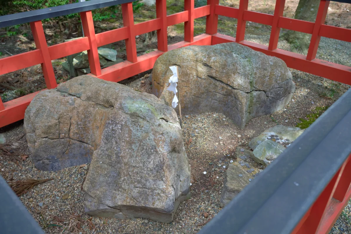 上沼八幡神社 陰陽石